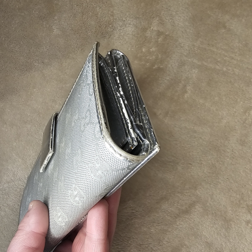 Gucci Rare Silver canvas Long Wallet with Box - Picture 15 of 16